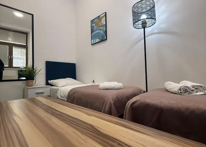 Hotel Story